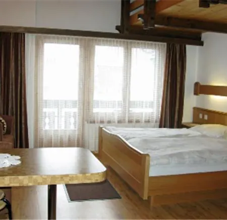 Haus Apollo * Saas-Almagell